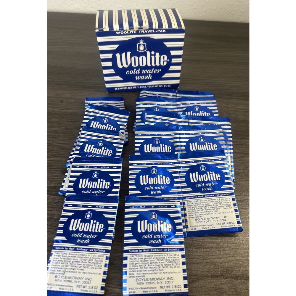 Vintage Woolite Travel Pack 16 Foil Packets USA Blue White Striped Box Partial